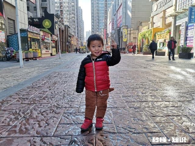 大家说，是傻了吧唧的人，活着美。还是聪明智慧的人，活着美