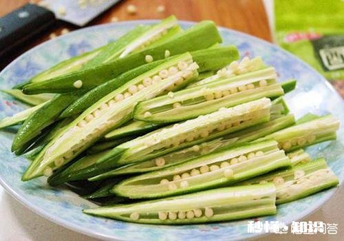 秋葵除了白灼，炒鸡蛋，还有什么新吃法