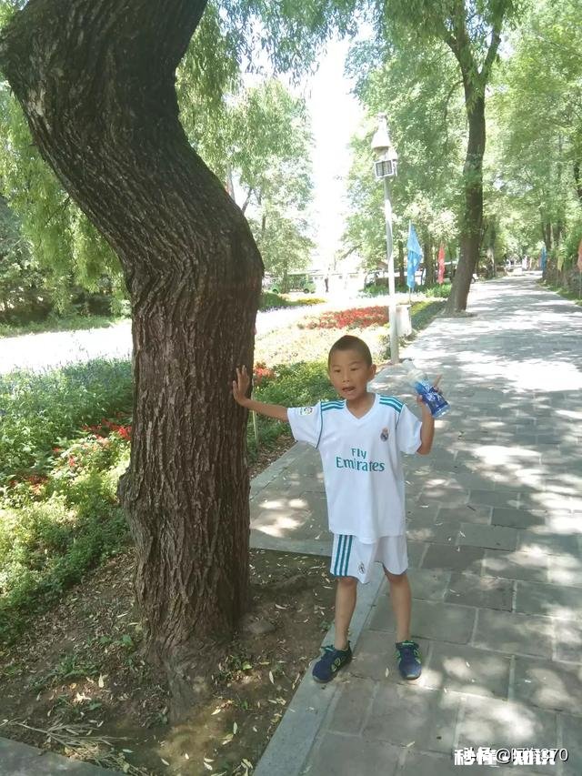 如何评价“杜兰特选择穿7号球衣致敬C罗”