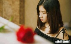 请问，七岁的孩子应该直接学钢琴还是先学电子琴后期再转钢琴