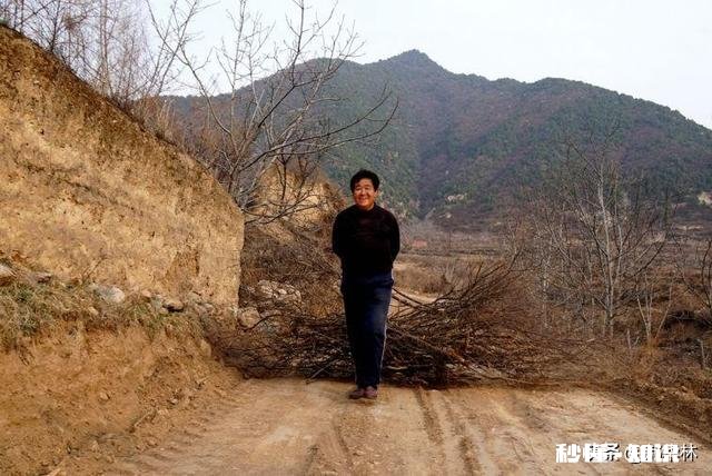 以“一个锤子”作为摄影主题，如何拍组片