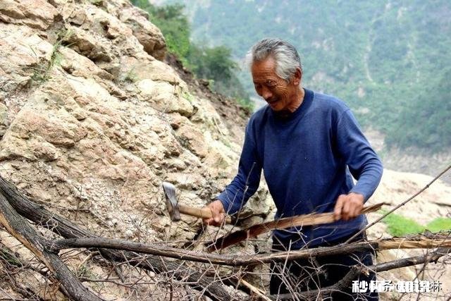 以“一个锤子”作为摄影主题，如何拍组片