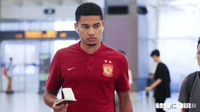 布朗宁可能撤出恒大一线名单，是否因为他不能代表国足的传闻导致的，你怎么看