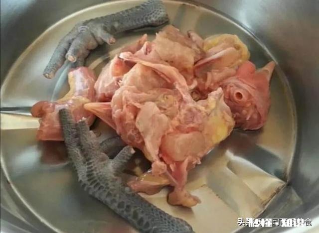 李师请问面馆熬高汤加什么添加剂。谢谢