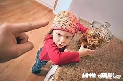 从小被人否定、嘲讽和打击，长大会成什么样