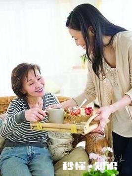 我妈干家务很随便，感觉好邋遢，怎么办