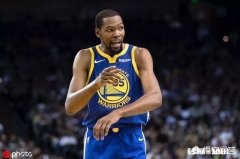库里缺席，全队都在演杜兰特，勇士35分遭独行侠吊打，球迷看的直接睡着，你怎么看