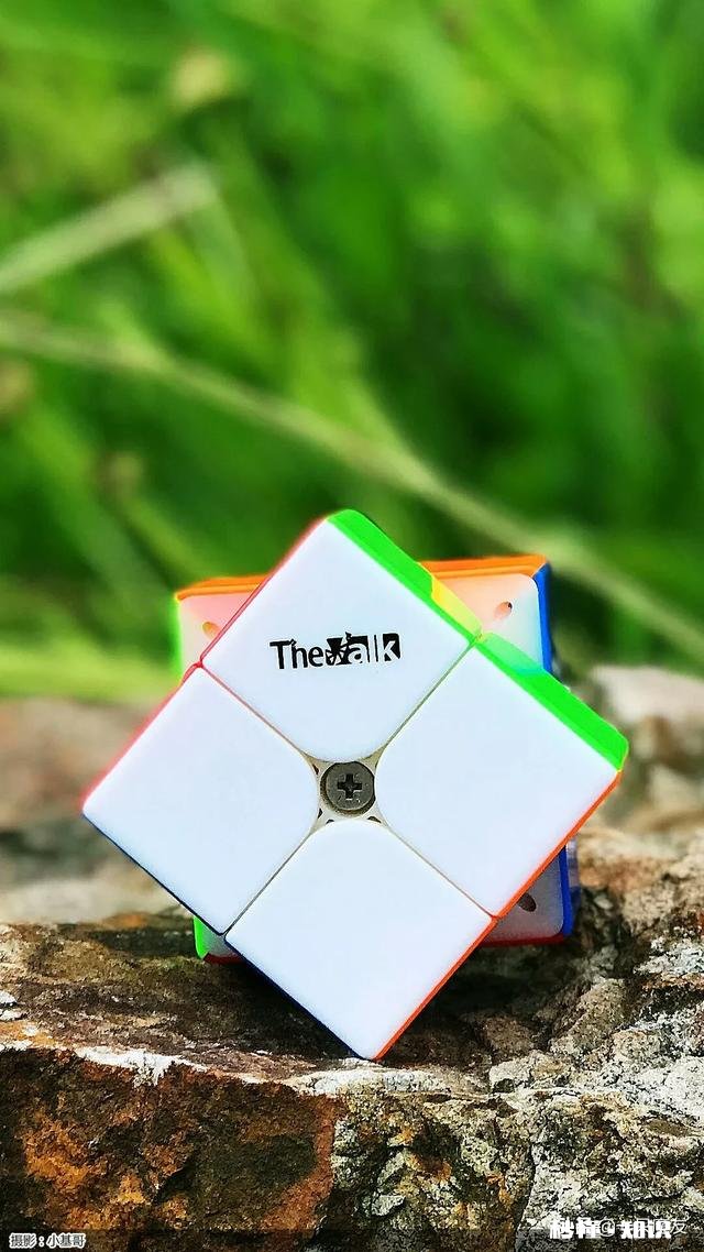 魔方高手是如何快速复原魔方的