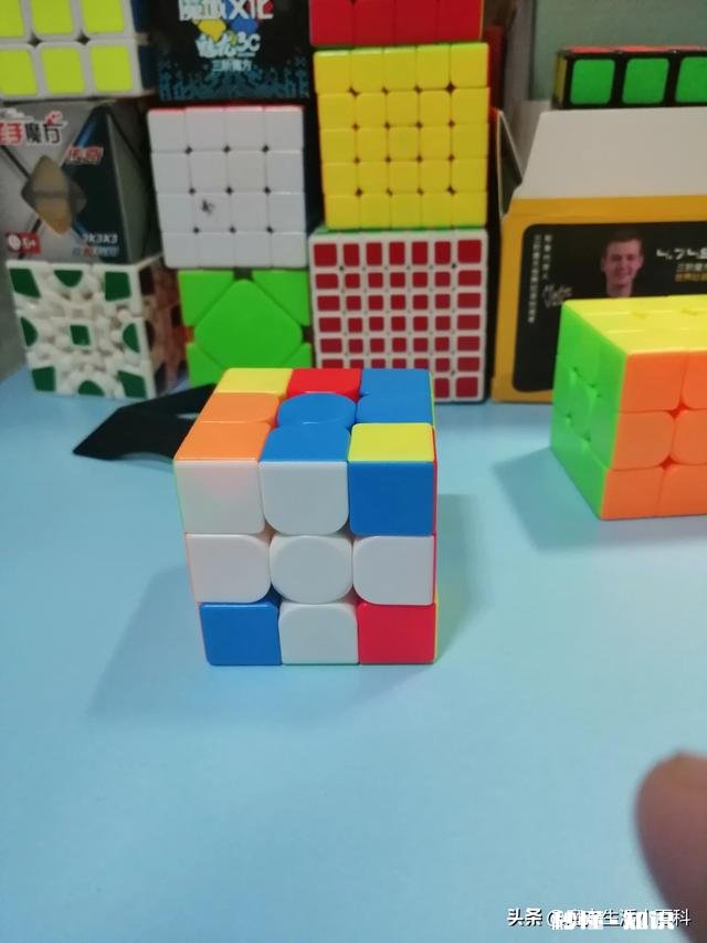 魔方高手是如何快速复原魔方的