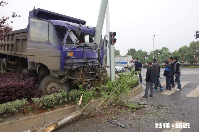 有人说“人到中年，你的收入，就是你的底气”你怎么看