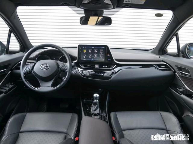 丰田奕泽和丰田CHR买哪个好都有什么区别