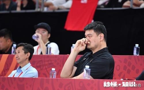 与尼日利亚比赛前，阿不都沙拉木表示：即使不上场也可以帮队友记犯规数，你如何评价