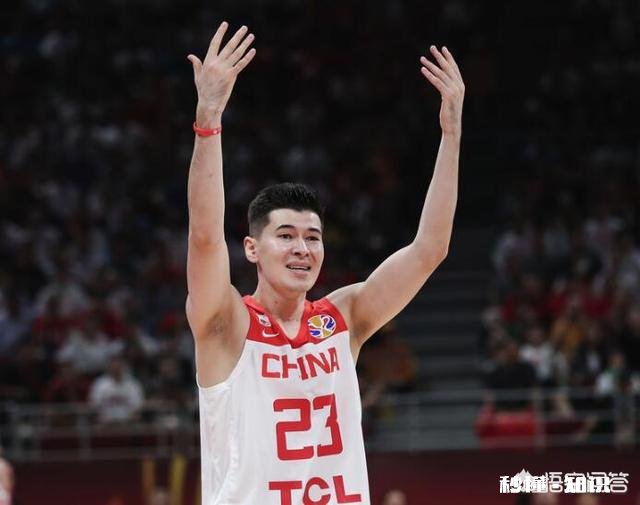 与尼日利亚比赛前，阿不都沙拉木表示：即使不上场也可以帮队友记犯规数，你如何评价