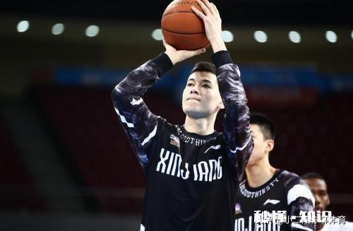 与尼日利亚比赛前，阿不都沙拉木表示：即使不上场也可以帮队友记犯规数，你如何评价