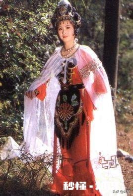 铁扇公主给的那把假扇子悟空一扇火焰山一团火龙扑过来怎么回事