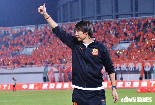 低调务实!李铁:我们是16支队伍最弱的,赢球还是运气好。你如何看待李铁的执教