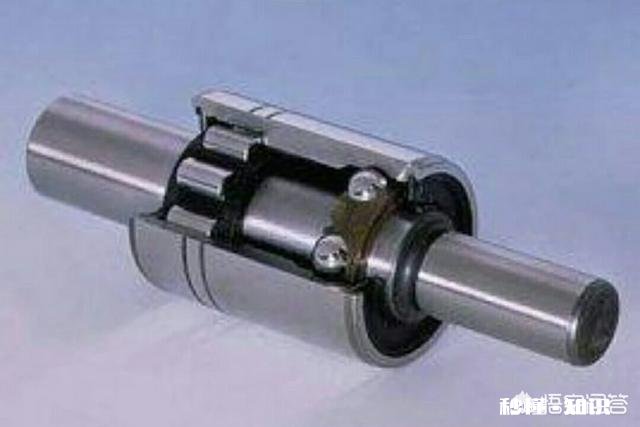 这些梨是怎么放进瓶子里的呢