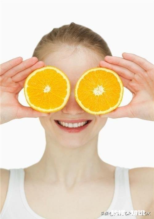 家摄影，浅背景。拿水果，拍春装。怎么摆姿势，写个摄影教程