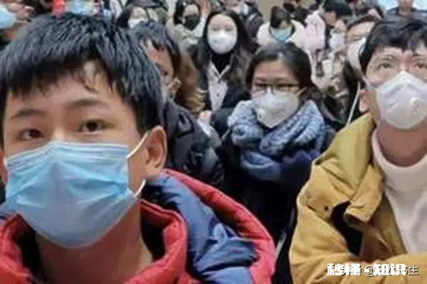 有人建议国家包机接回在英国的一万多名小留学生,对此你怎么看