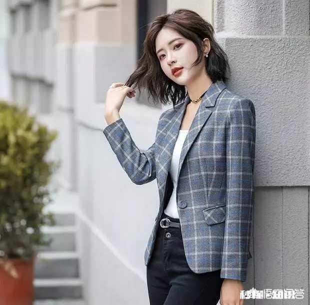 女生在秋季可以选择哪些款式的小西装外套有哪些时尚好穿的搭配参考