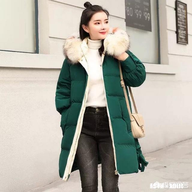 绿色羽绒服可以搭配什么毛衣