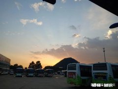 财神圣诞 今天古历七月二十二，是财神节，家家放鞭炮吃水饺。你家乡有什么习俗呢