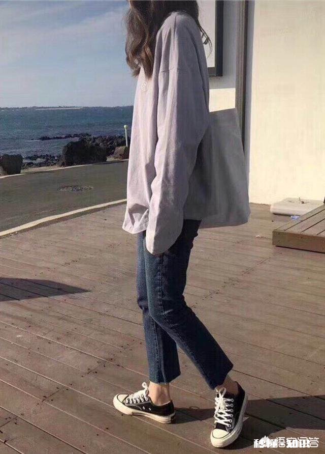 女生穿衣如何搭配好长T恤