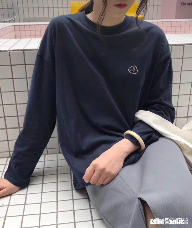 女生穿衣如何搭配好长T恤
