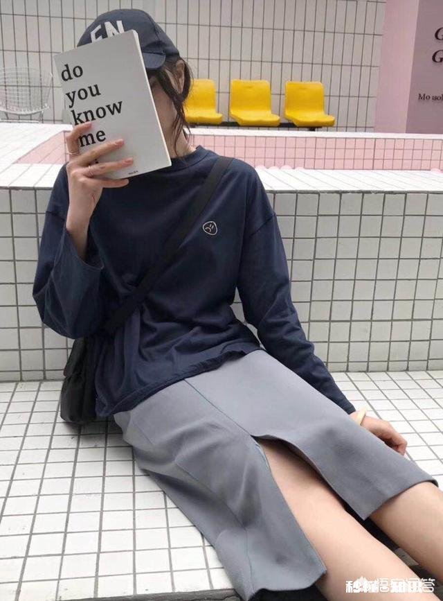 女生穿衣如何搭配好长T恤