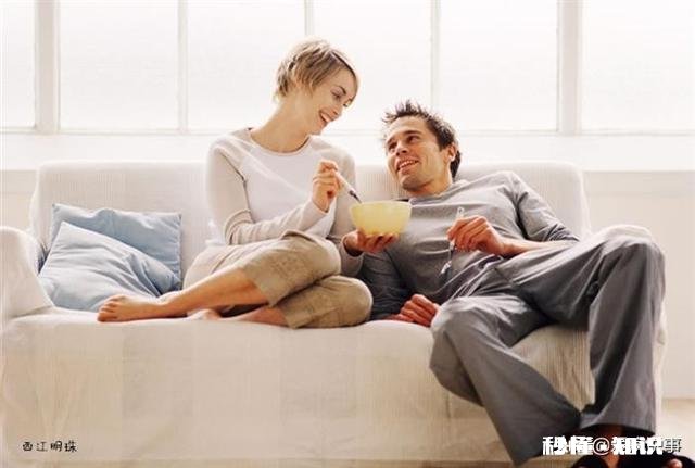 大家觉得夫妻双方,如果其中一方晚饭不回家吃该不该给对方打个招呼呢