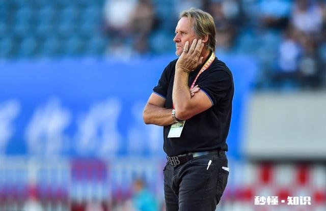 大牌主帅贝尼特斯+大牌外援哈姆西克。为什么大连人赛季0胜