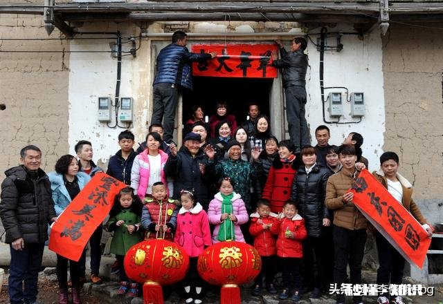 过年大年初一穿小白鞋合适吗怎么样