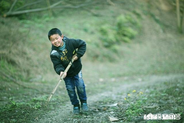 农村学生是父母的陪伴教育重要，还是孩子到县城上个好学校重要