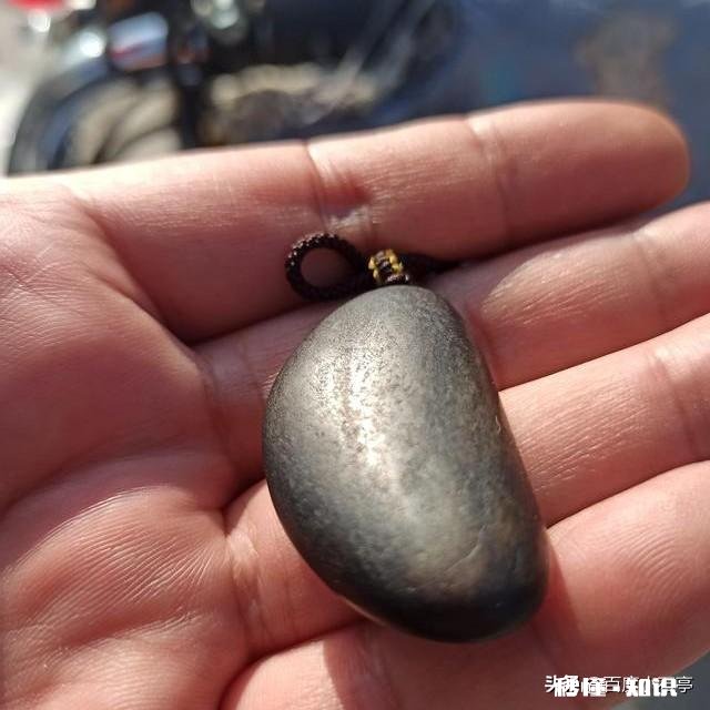 请大神帮忙看下这块料子