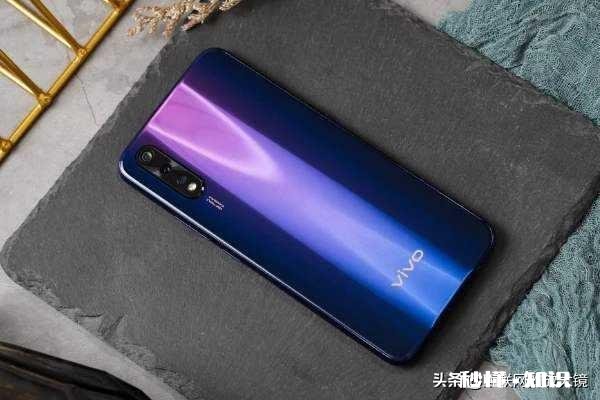 1200-1600买哪款手机好