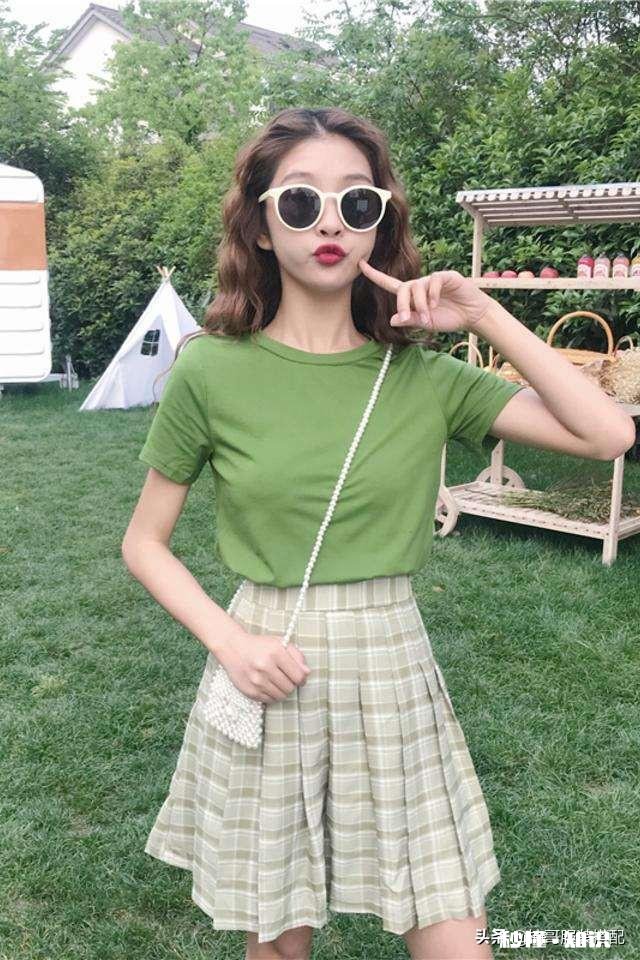 牛油果上衣，配什么好看