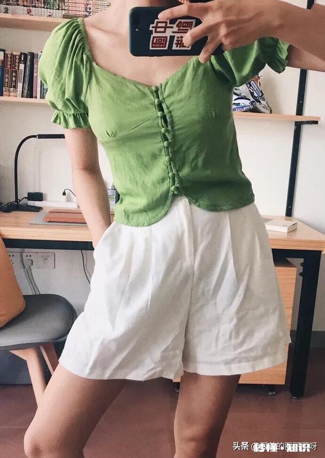 牛油果上衣，配什么好看