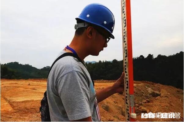 刚刚离开学校，做什么工作好