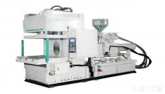 在临沂创业，上了两台注塑机300克，注塑行业现在好干吗