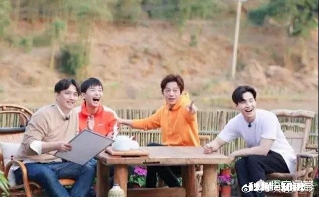 为什么类似《向往的生活》这样的慢综艺会受到一些人的欢迎