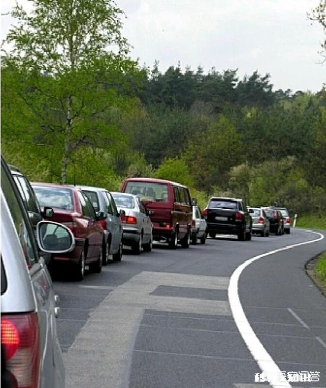 清明跟老乡群老乡车回家扫墓要不要给点油钱
