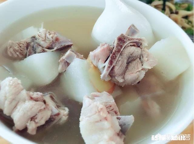 给一岁多的孩子做饭，排骨炖什么比较好