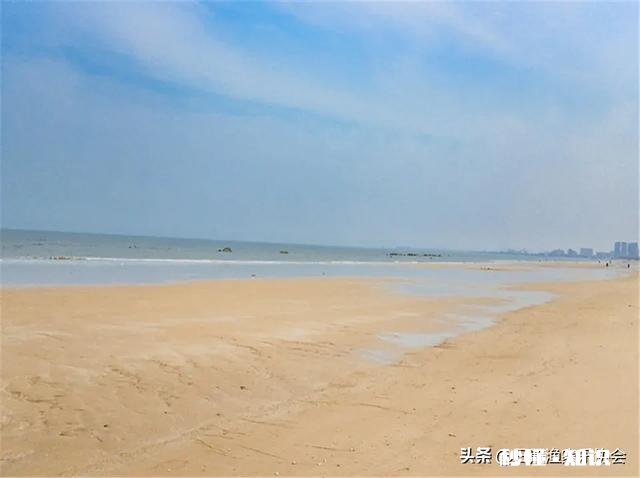 打算带孩子去日照玩，日照哪里有免费海水浴场