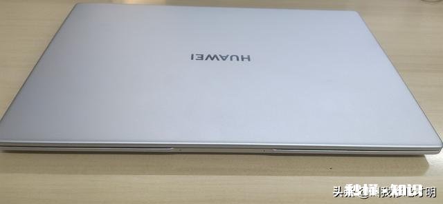 想买个笔记本电脑，用于平时商务办公、跨境电商，什么配置好