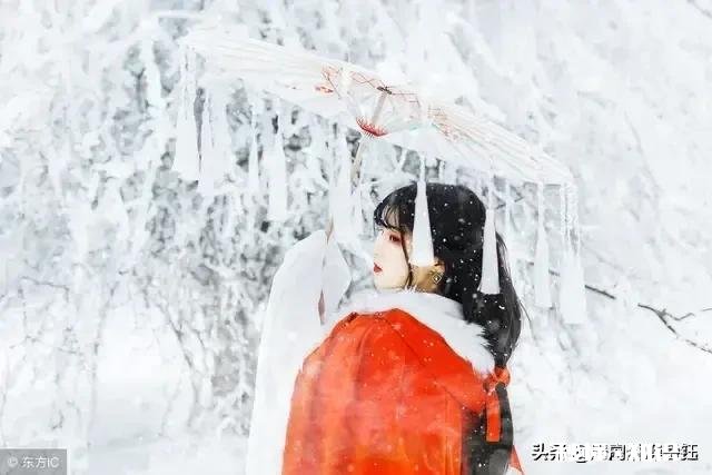 风雨有意洗尽桃花千层尘，求下联