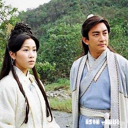 金庸小说《倚天屠龙记》中，主角张无忌的武力是否赶得上《神雕侠侣》中的新五绝