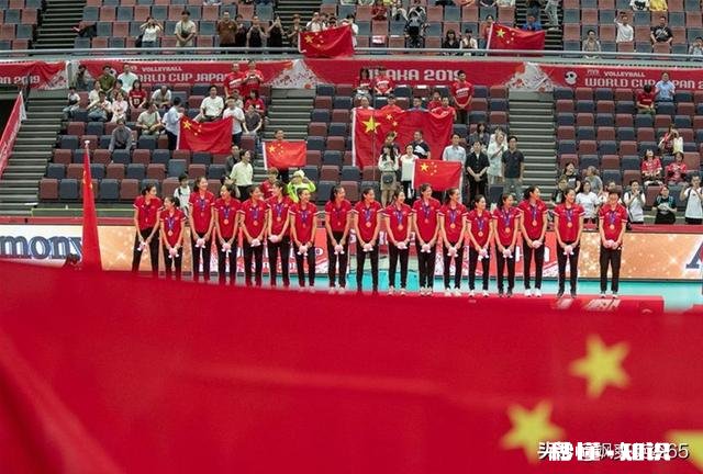 这届女排姑娘，有郎平太幸运了，对吗