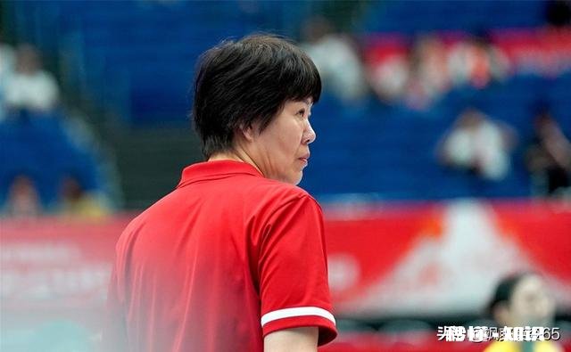 这届女排姑娘，有郎平太幸运了，对吗