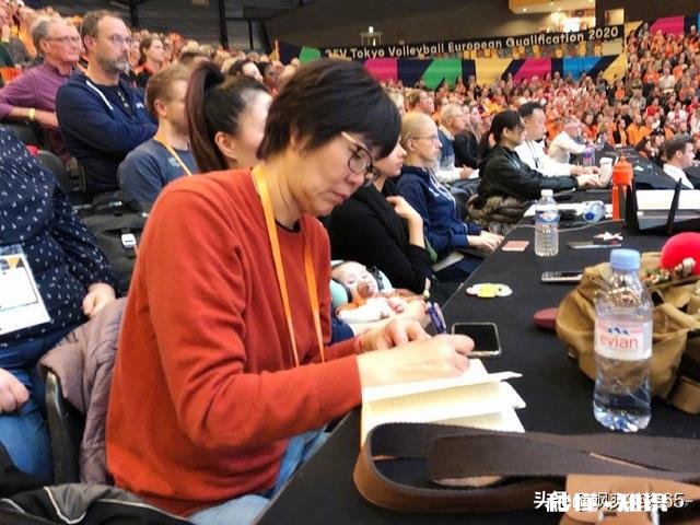 这届女排姑娘，有郎平太幸运了，对吗