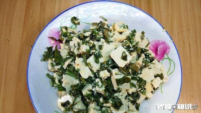 到了吃香椿的季节了，怎样吃更美味可口